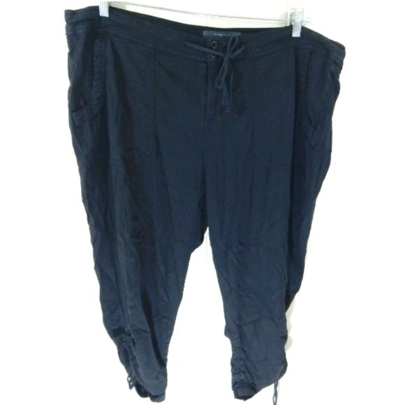 Torrid Twill Tie Cropped Pants Washed Black - Picture 2 of 4